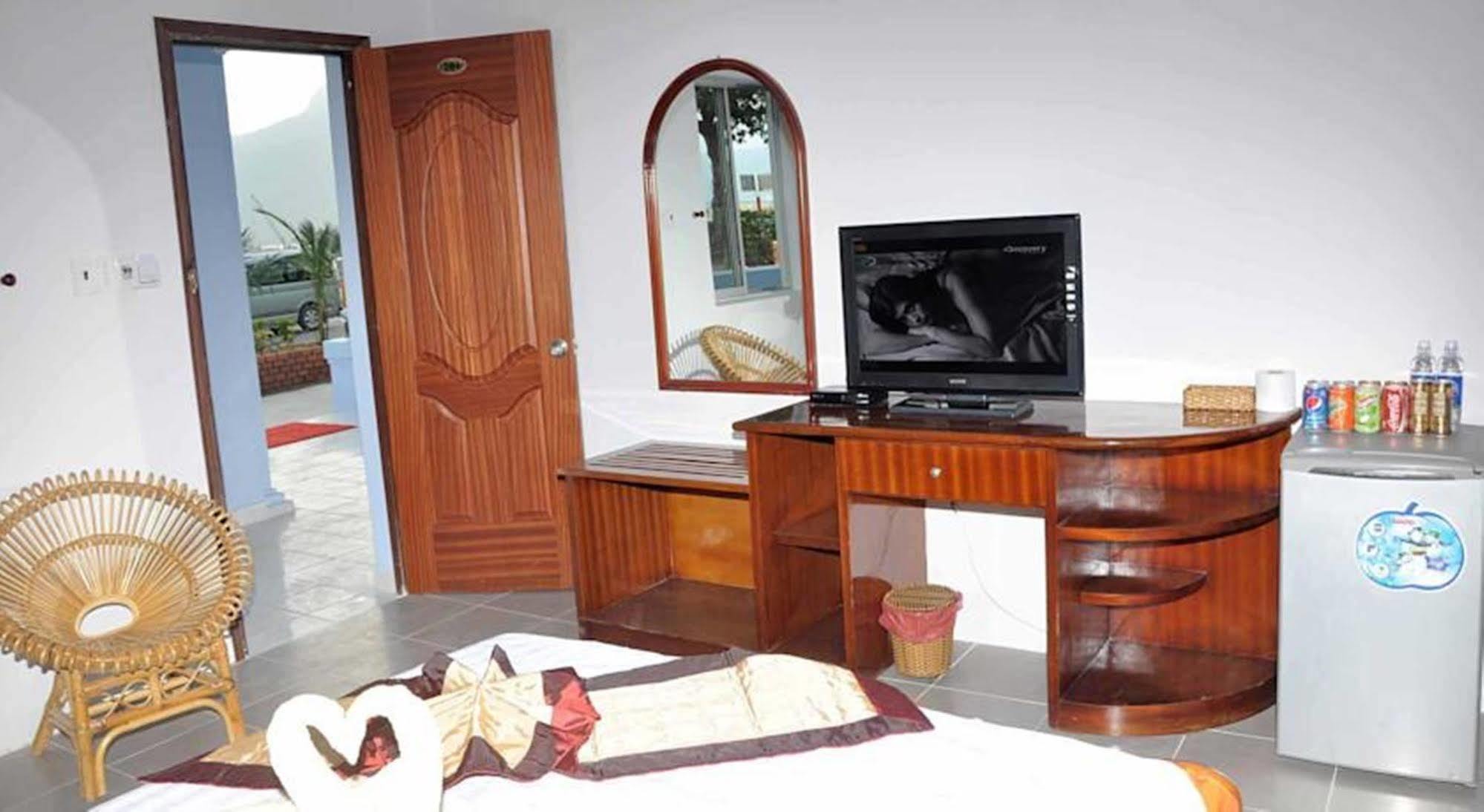 Phi Yen Hotel Chi Khu Co Ong Exterior foto