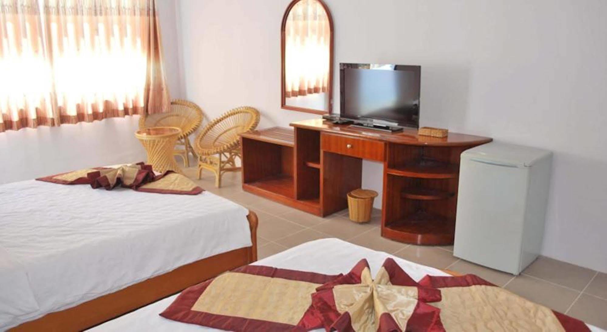 Phi Yen Hotel Chi Khu Co Ong Exterior foto
